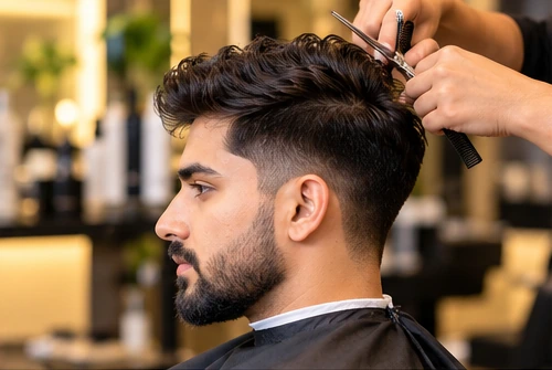 Men’s Haircut and Grooming Services at a Salon in Mumbai
